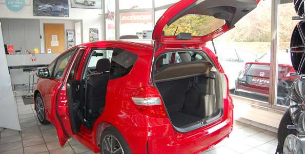 Ausstellungsraum bei der Honda Garage Zollhaus